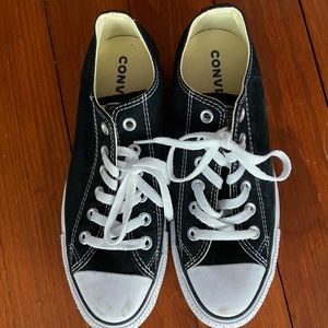 Black Low Top Converse Size 8 Women’s
